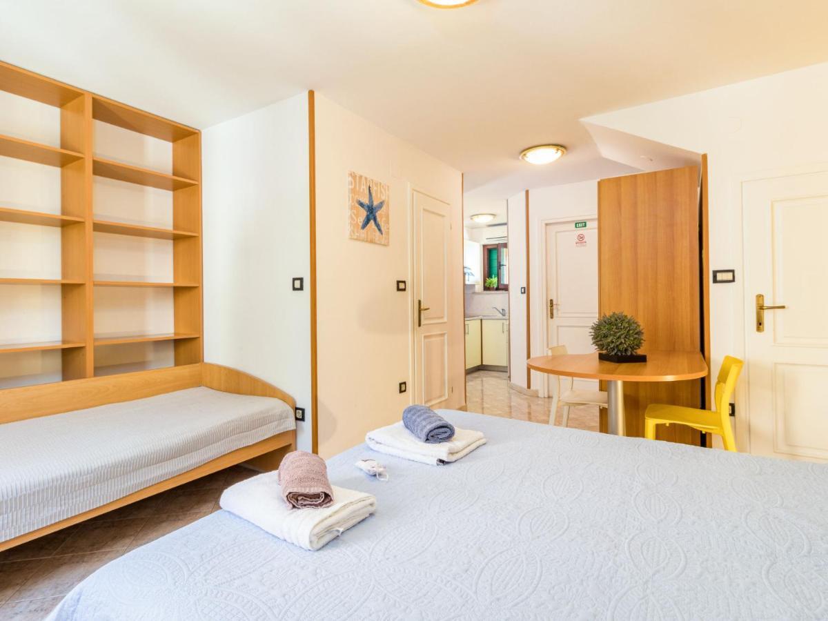 Apartment Antonella & Napoletano-1 By Interhome Umag Exterior foto